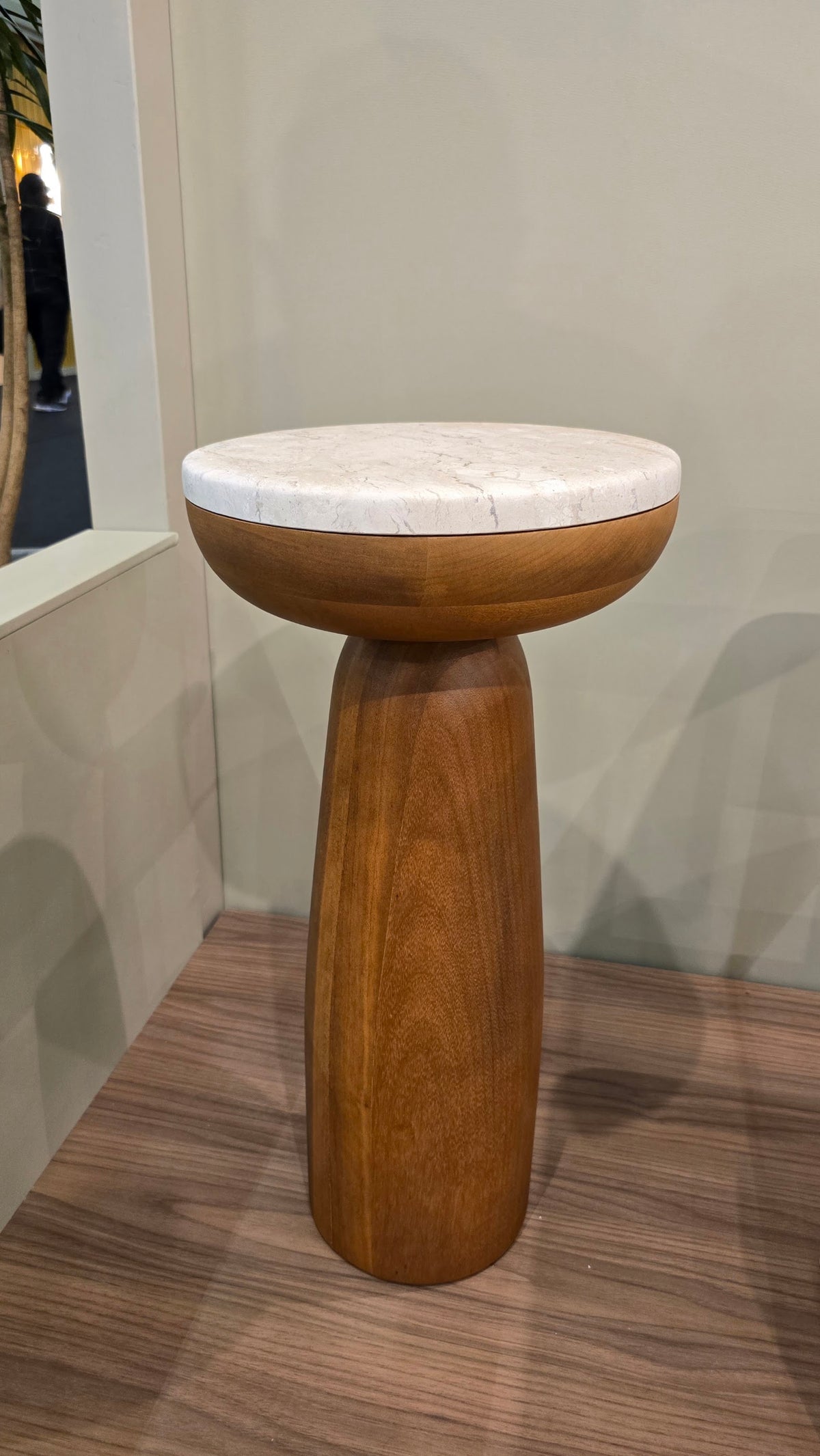 Mesa de Apoio Brive – detalhe