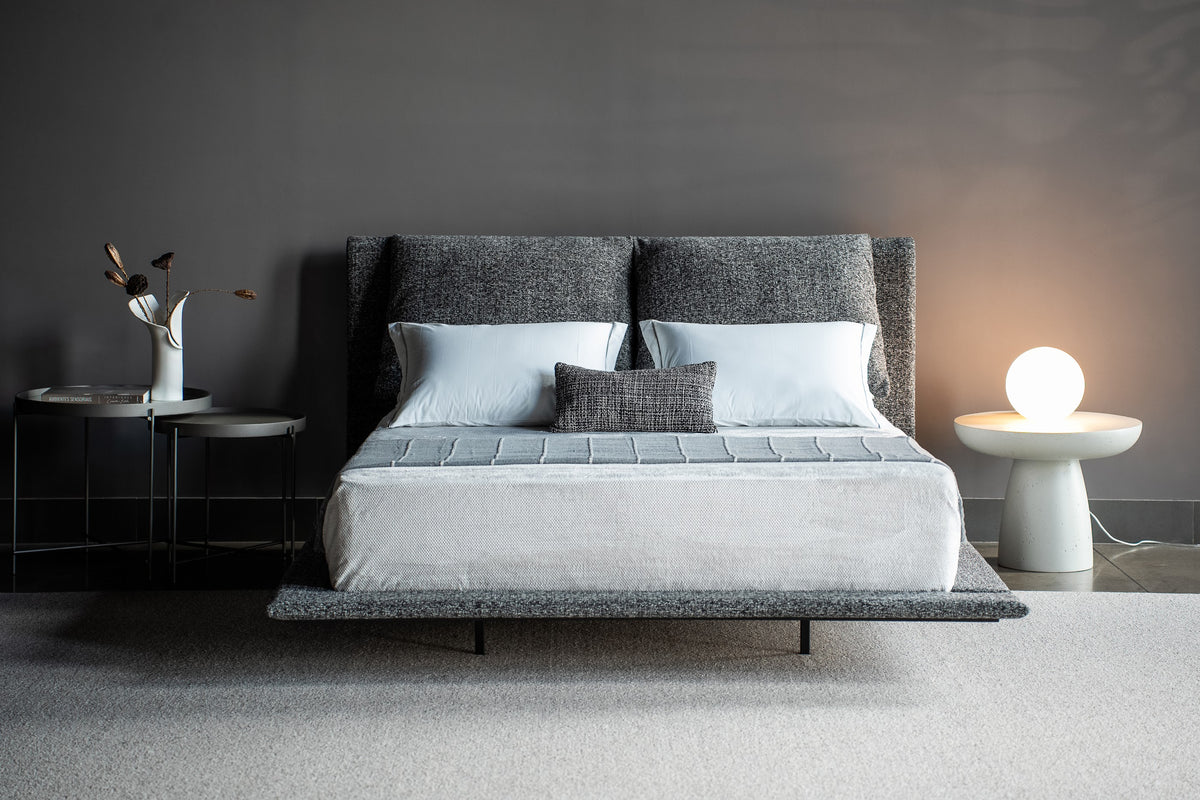 Cama Estofada Chartres – detalhe