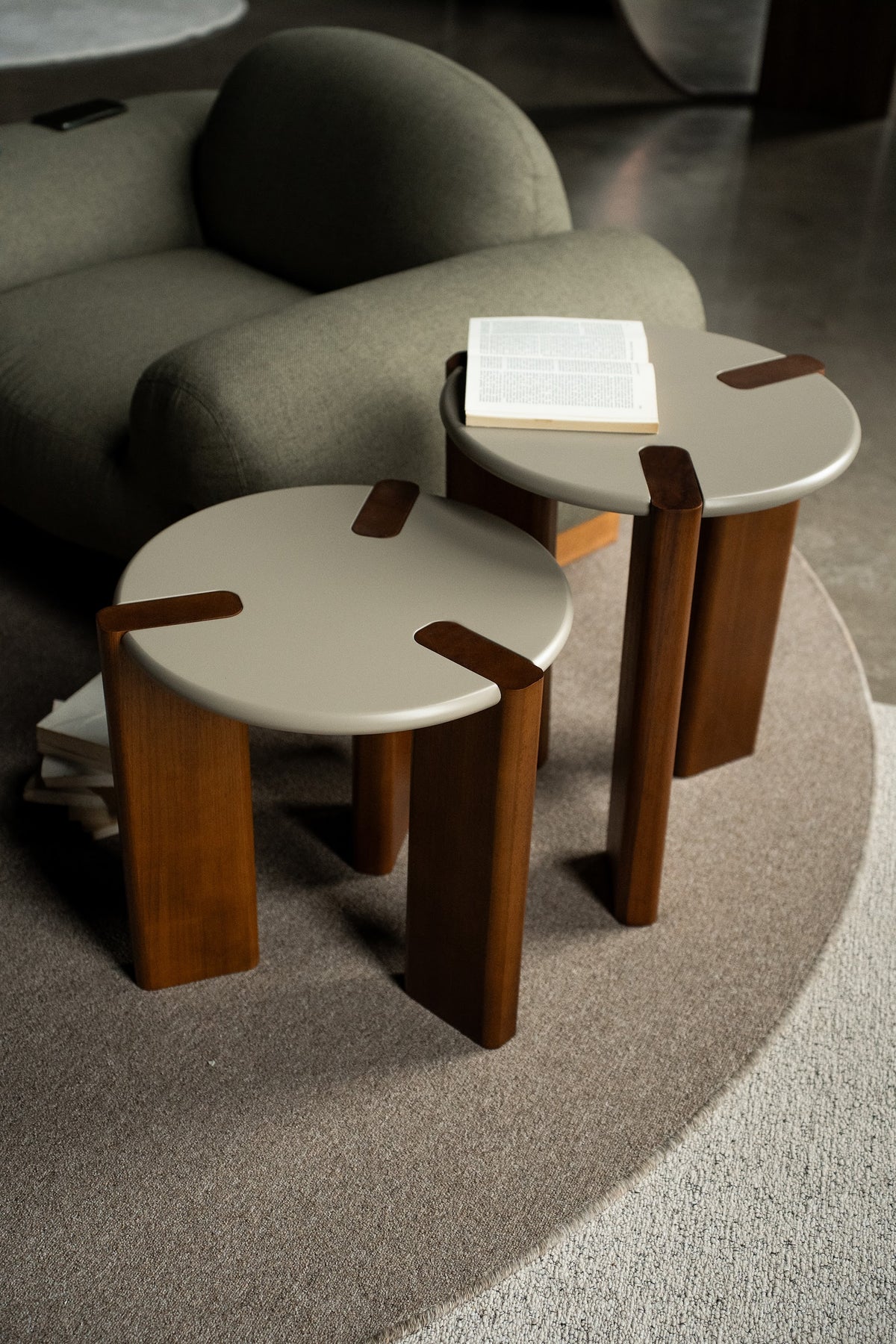 Mesa Lateral Vanta | Mesa Lateral de Alto Padrão – Attua Design