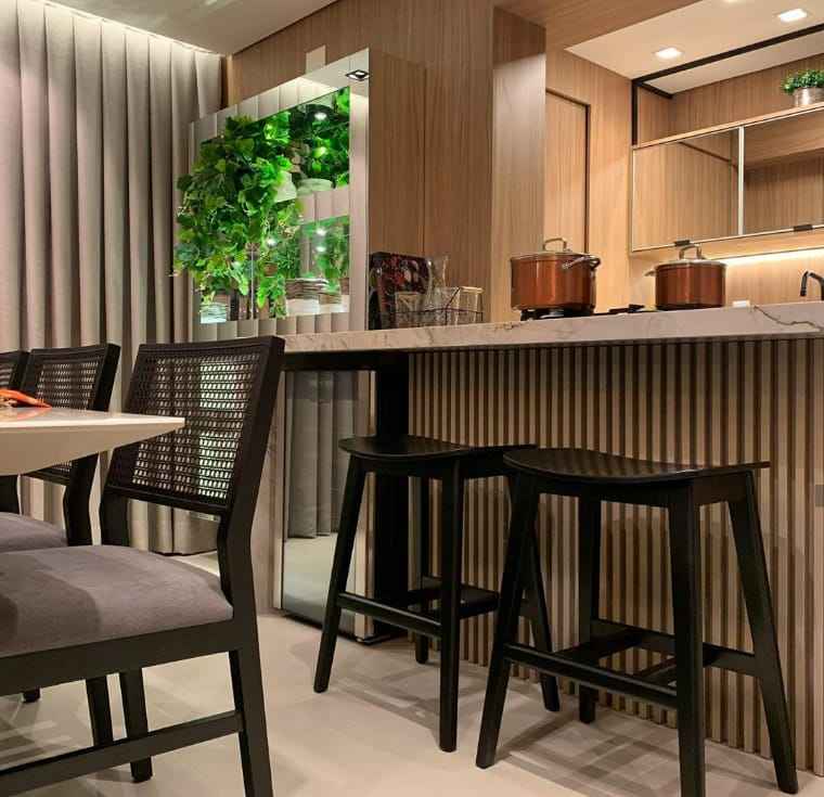 Banqueta Zilá Madeira