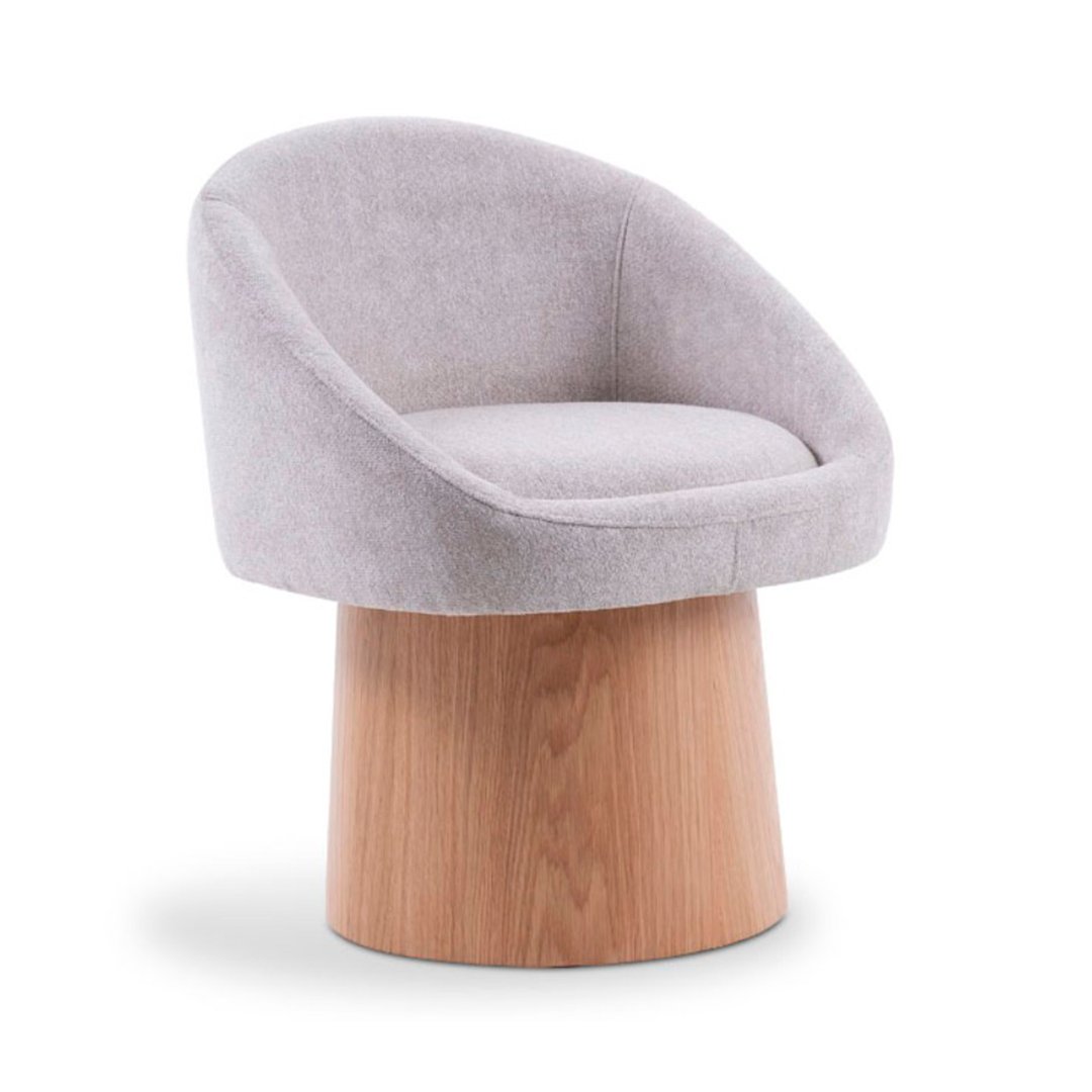 Cadeira Poltrona Lizi Estofada Fixa