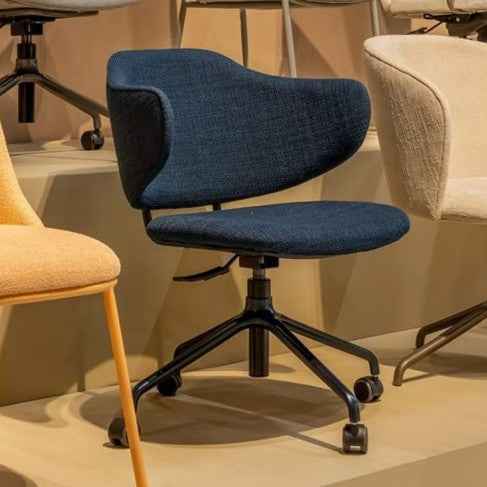 Cadeira de Escritório Giratória Liss - Attua Design Moveis de Alto Padrão