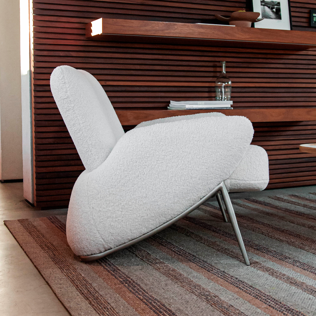 Poltrona Asas Metal - Attua Design Moveis de Alto Padrão