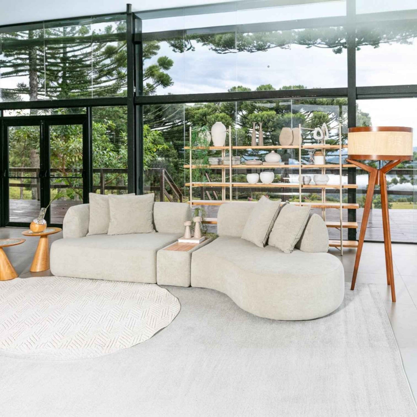 Sofá Caracole Orgânico com Mesa