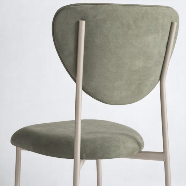 Cadeira Model, cadeira Model base em metal, cadeira com assento ergonômico, cadeira de design moderno, cadeira para consultorio, cadeira elegante, cadeira de luxo, cadeira confortavel