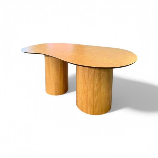 Mesa de Jantar Orgânica Verona, , Mesa de jantar orgânica, Mesa de jantar orgânica para 4 pessoas, Mesa de jantar orgânica para 6 pessoas, Mesa de jantar orgânica para 8 pessoas, Mesa de jantar orgânica para 10 pessoas, Mesa de jantar orgânica para 12 pessoas, Mesa de jantar orgânica para mais pessoas, Mesa de jantar orgânica de madeira, Mesa de jantar orgânica de madeira laminada, Mesa de jantar orgânica com pintura, Mesa de jantar orgânica com tampo de vidro, Mesa de jantar orgânica sem tampo de vidro, Mesa de jantar orgânica com design contemporâneo, Mesa de jantar orgânica estilosa, Mesa de jantar orgânica para sala de jantar, Mesa de jantar orgânica espaçosa, Mesa de jantar orgânica versátil, Mesa de jantar orgânica multifuncional, Mesa de jantar orgânica personalizável