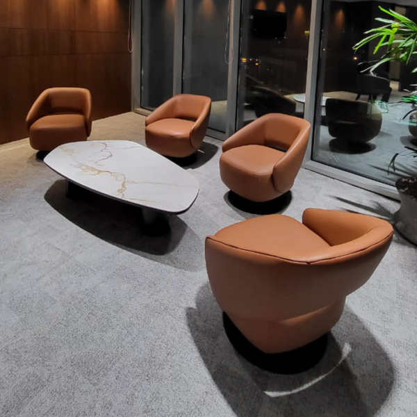 Poltrona Cici Giratória, poltrona giratória para sala de estar, poltrona moderna para sala, poltrona giratória confortável, poltrona elegante para sala de estar, poltrona giratória decoração sofisticada, poltrona de luxo para sala, poltrona giratória com design contemporâneo, poltrona para ambientes sofisticados, poltrona de alto padrão para sala, poltrona funcional para sala de estar, poltrona giratória com encosto confortável, poltrona giratória de design exclusivo, poltrona para compor decoração moderna, poltrona giratória para conforto diário, poltrona branca, poltrona giratória branca