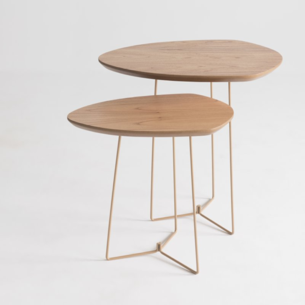 Mesa de Lateral Olive Orgânico Metal, design orgânico, base em metal, tampo de madeira, mesa lateral moderna, mesa de apoio sofisticada, decoração contemporânea, mobiliário de alto padrão, mesa lateral para sala de estar