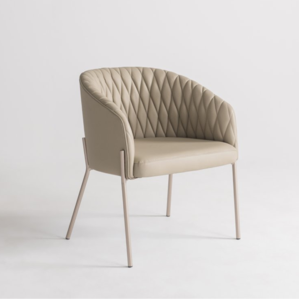 Poltrona Aurora Metal, poltrona estofada, poltrona moderna, poltrona confortável, poltrona sofisticada, poltrona para sala de estar, poltrona para escritório, poltrona para recepção, poltrona design assinado, poltrona com base de metal, poltrona elegante, poltrona contemporânea, poltrona de alto padrão, poltrona premium