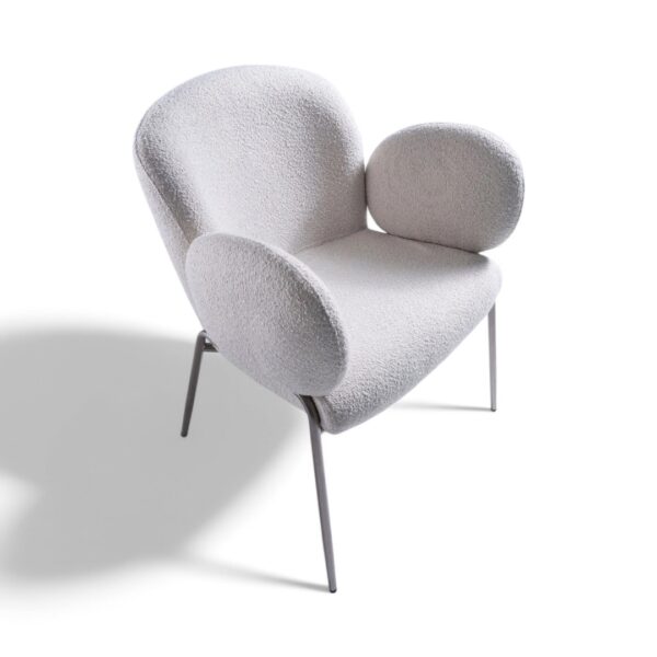 Poltrona Metal Sak, sala de estar, recepção, consultório, hall de entrada, escritório, clínica, ambientes comerciais, hotéis, ambientes sofisticados, espaços de espera, showroom, espaços corporativos, interiores contemporâneos, ambientes de alto padrão.