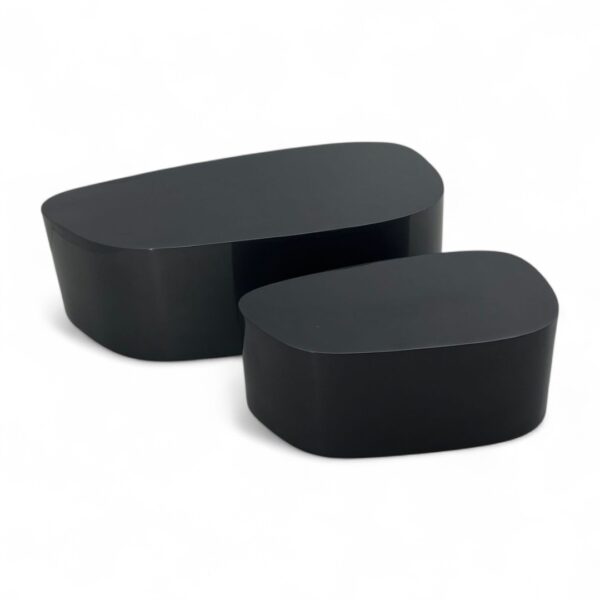 Conjunto de Mesa de Centro Corsega, Conjunto de Mesa de Centro Corsega, mesa de centro redonda, mesa de centro com tampo de madeira, mesa de centro com base metálica, conjunto de mesas de centro elegantes, mesa de centro para sala de estar, mesa de centro contemporânea, mesa de centro para recepção, móveis sofisticados, mesa de centro decorativa, mesa de centro alto padrão, conjunto de mesas design moderno, mesa de centro para ambientes integrados, mesa de centro para espaços amplos, conjunto de mesas de centro orgânicas
