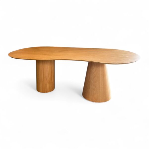 Mesa de Jantar Orgânica Cannes, mesa orgânica 6 lugares, mesa orgânica 8 lugares, mesa orgânica 10 lugares, mesa de jantar alto padrão, mesa orgânica grande, mesa para sala de jantar ampla, mesa com tampo orgânico, mesa de madeira sofisticada, mesa elegante para jantar, mesa autoral orgânica, mesa de jantar contemporânea, mesa de luxo 10 lugares