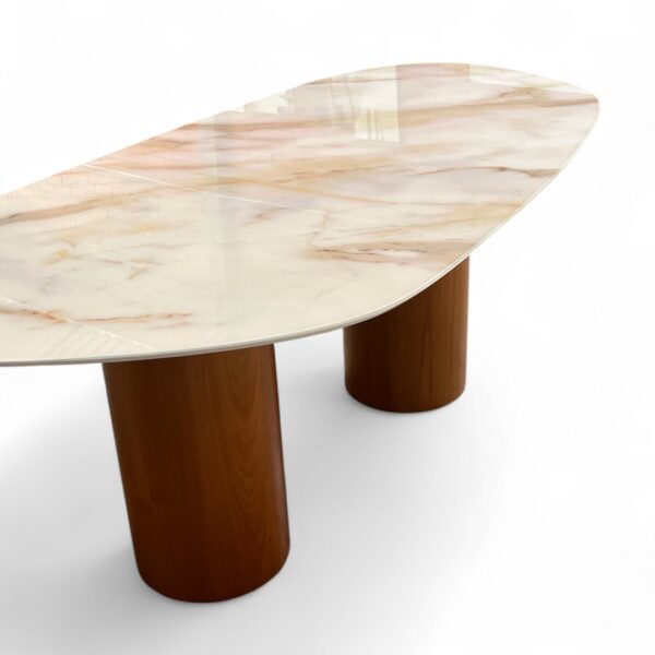 Mesa de Jantar Orgânica Marmorizada, mesa marmorizada, mesa de jantar orgânica, mesa para escritório, mesa para consultório, mesa para clínicas, mesa design orgânico, mesa com tampo marmorizado, mesa contemporânea, mesa elegante, mesa alto padrão, mesa versátil